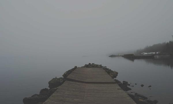 欧冠淘汰赛激烈对抗